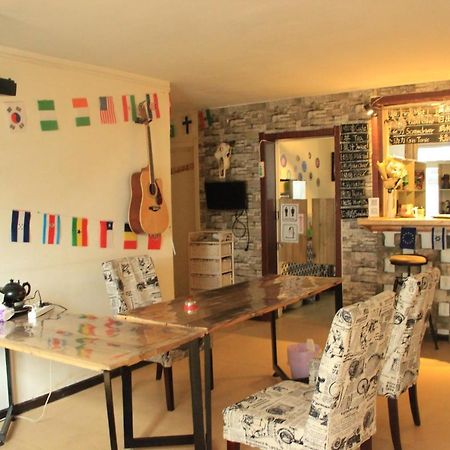 First Met Backpackers Hostel تشنغده المظهر الخارجي الصورة